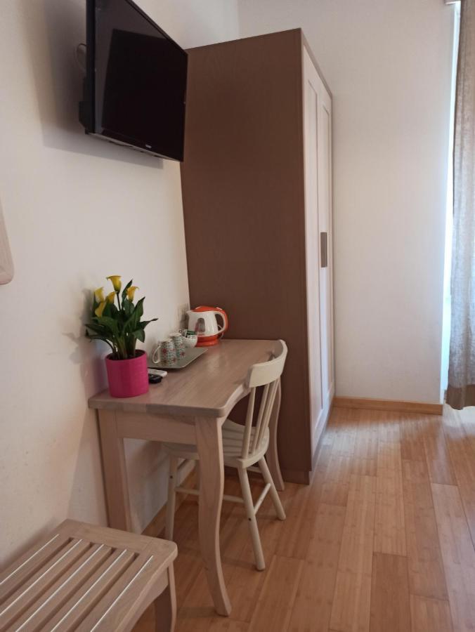 B&B Suite And Rooms San Giovanni Ρώμη Εξωτερικό φωτογραφία